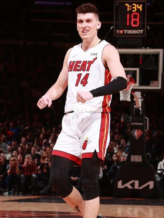 据的猜测中 据的猜测中