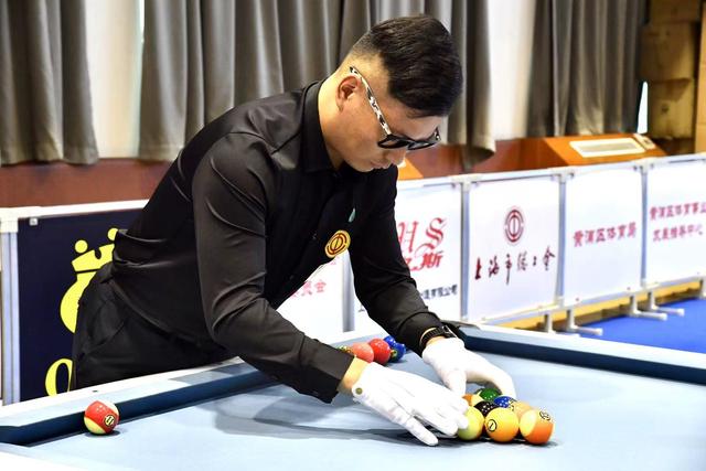 西蒙斯也有 西蒙斯也有